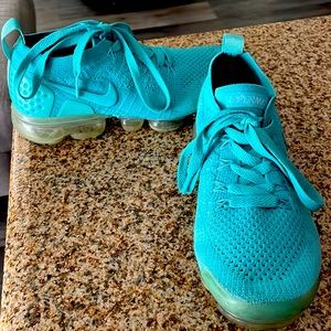 Nike vapormax tennis shoes, vibrant teal, W5.5. Runs large, fits women’s 6 shoe